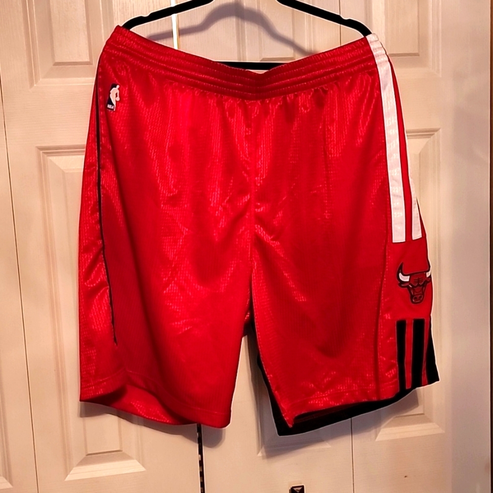 Adidas NBA Chicago Bulls Basketball Shorts *NWT*
